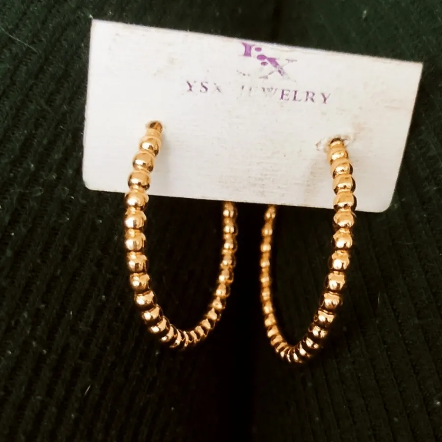 گوشواره با کیفیت