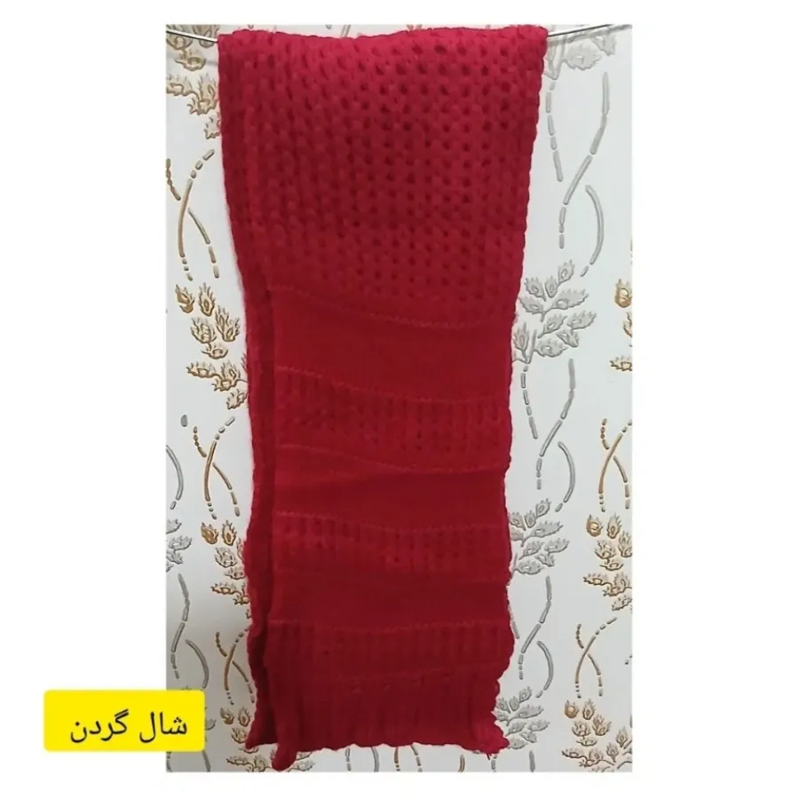 ست کلاه وشال گردن قرمز