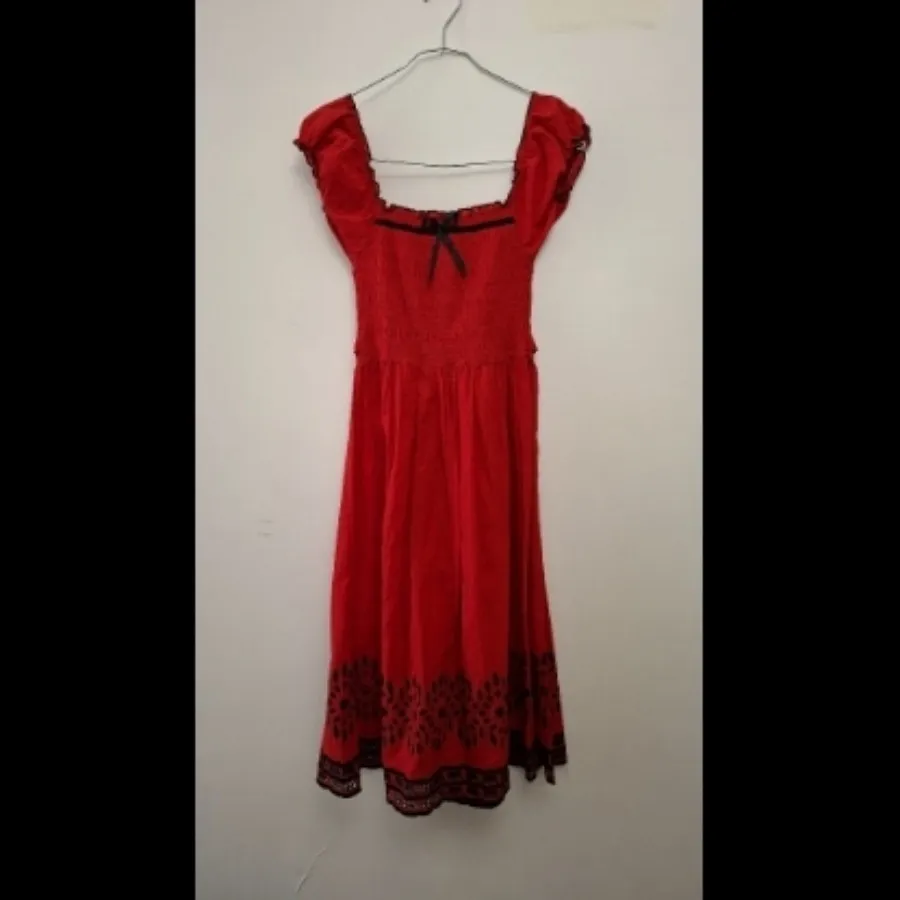 پیراهن حاشیه خامه دوزی