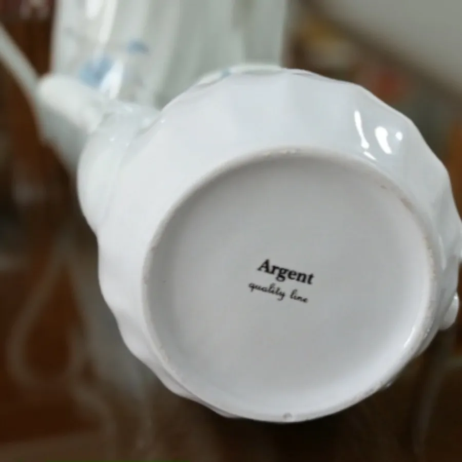 شیر خوری کاغذی قدیمی