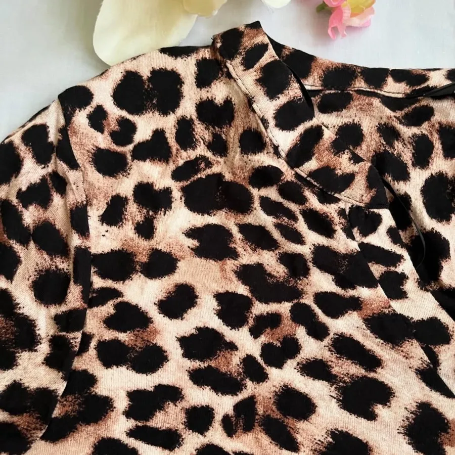 شومیر پلنگی جلو دکمه