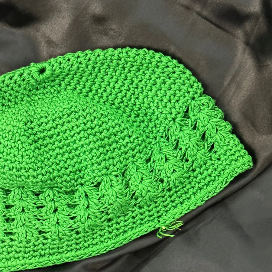 کلاه بافت لیونی