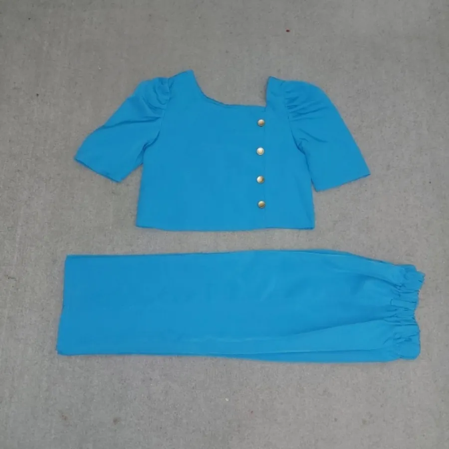 لباس بچگانه