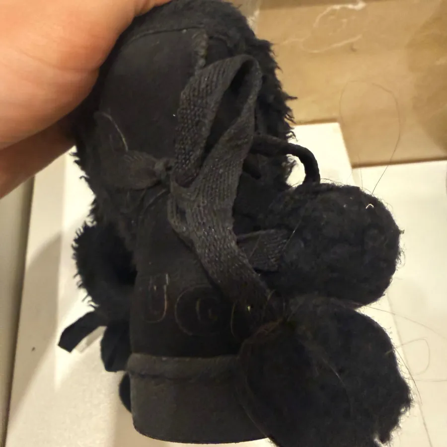 اگ (بوت ) بچگانه