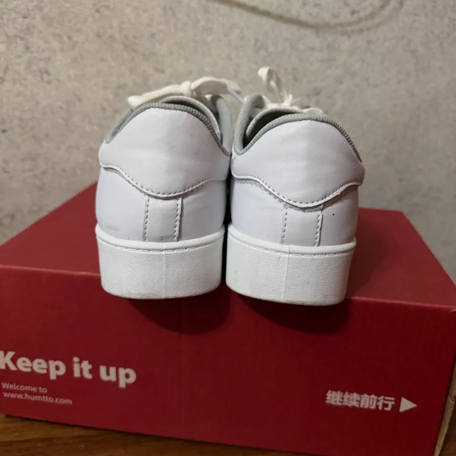 کتونی خیلی شیک