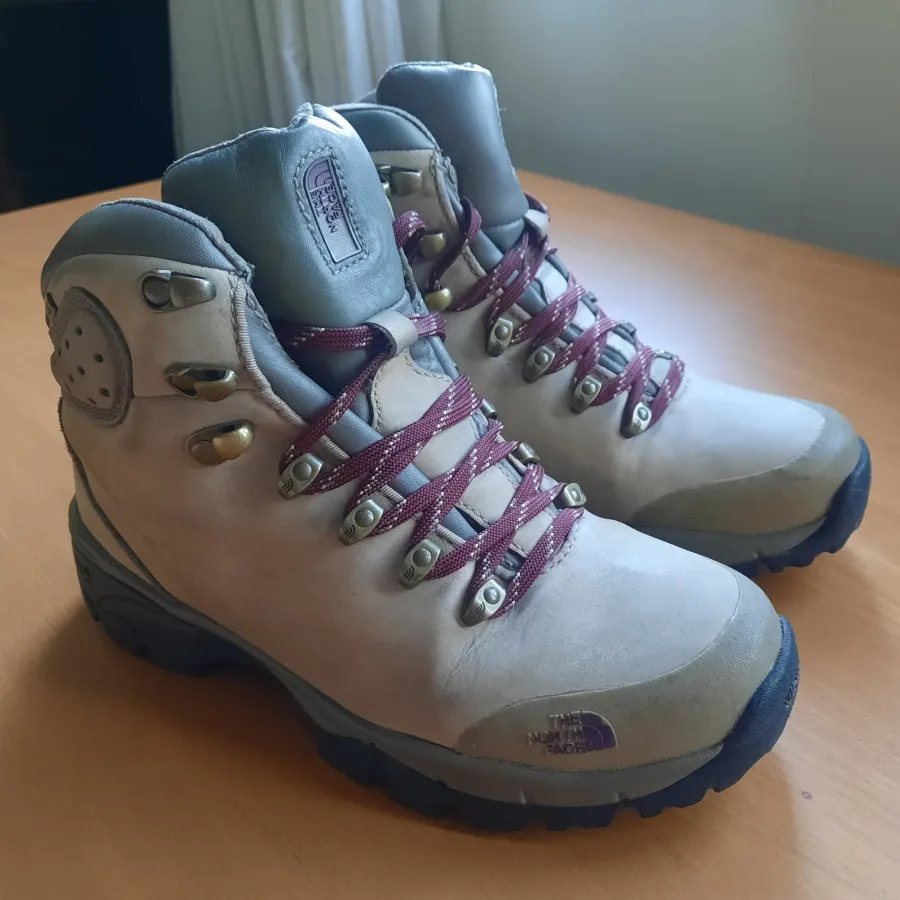 بوت طبیعت کوه نورث فیس