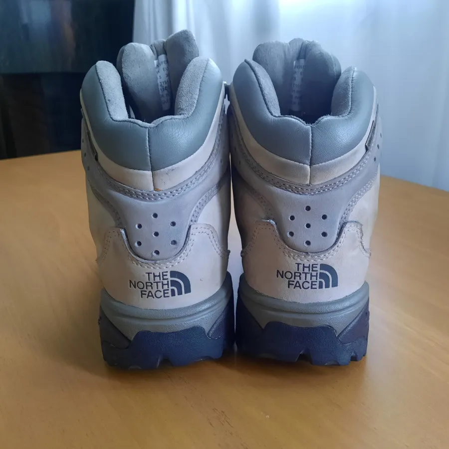 بوت طبیعت کوه نورث فیس