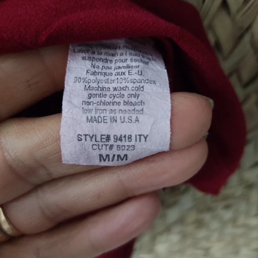 شومیز زرشکی