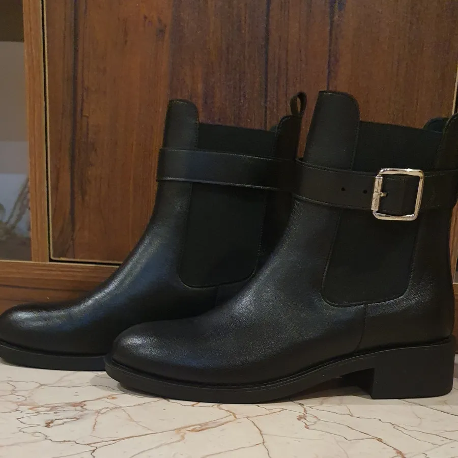 نیم بوت سالی