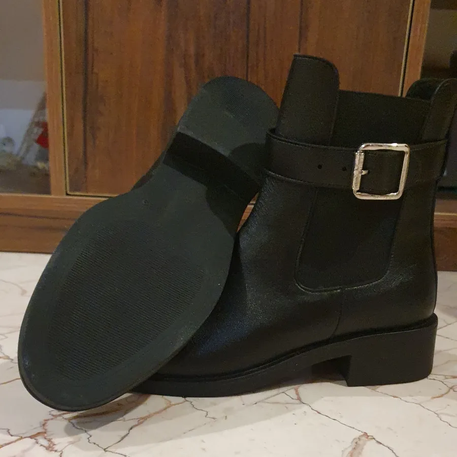 نیم بوت سالی