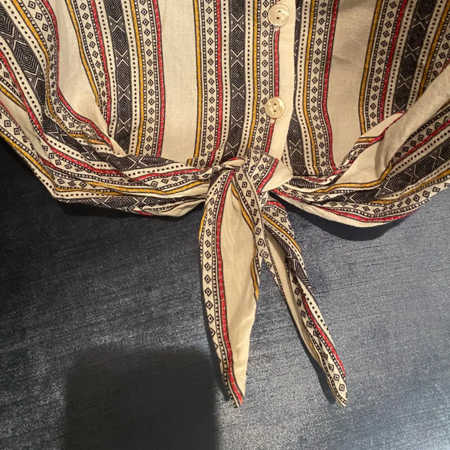 شومیز گره ای خارجی