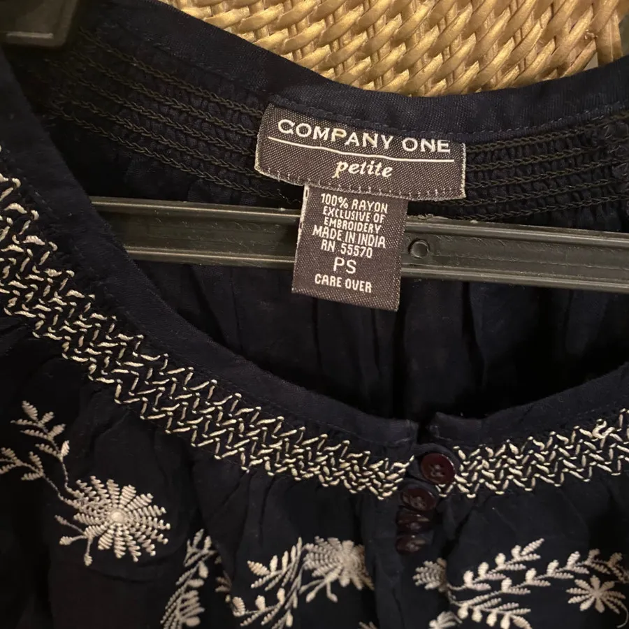 بلوز نخی گلدوزی