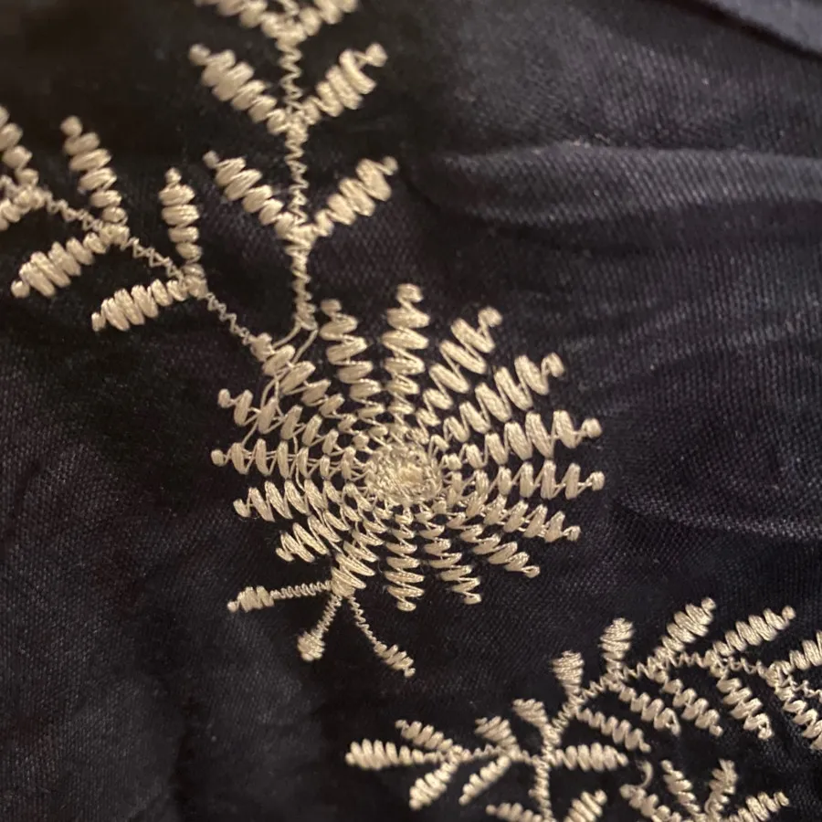 بلوز نخی گلدوزی