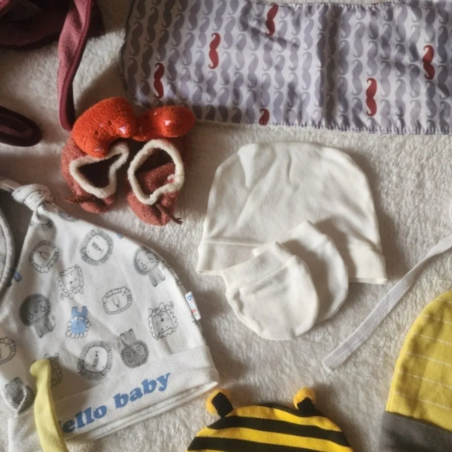 کلاه و دستکش آروغ گیر