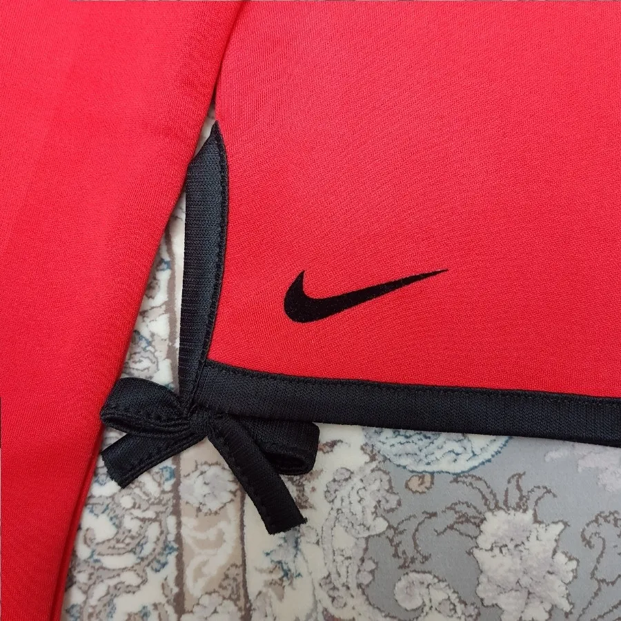 کراپ ورزشی قرمز