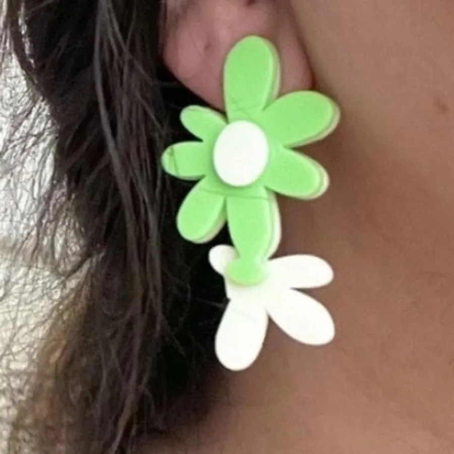 گوشواره گل بابونه