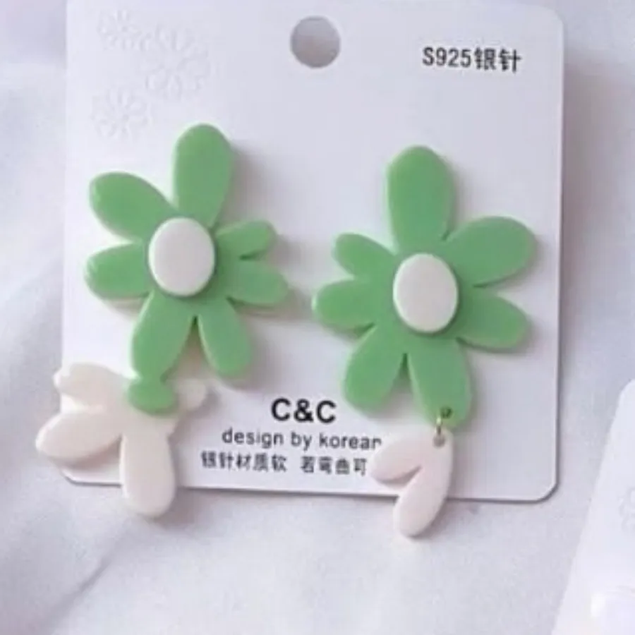 گوشواره گل بابونه