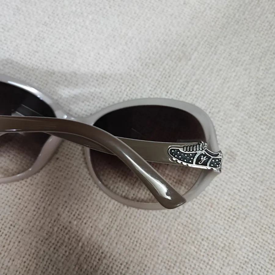 عینک آفتابی