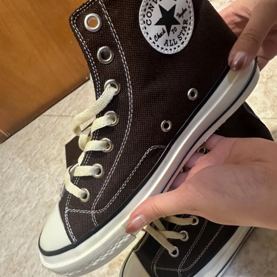 کفش کانورس قهوه ای