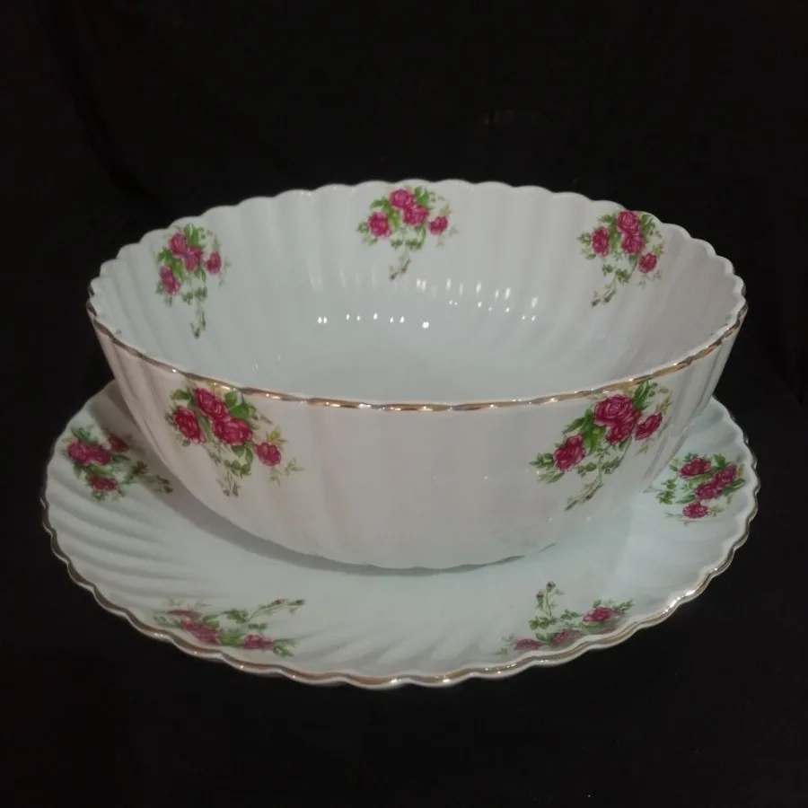 سرو پذیرایی