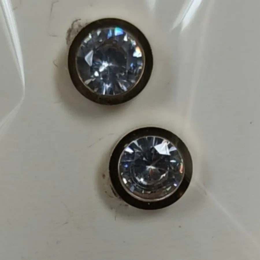 گوشواره تک نگین کپی جواهر