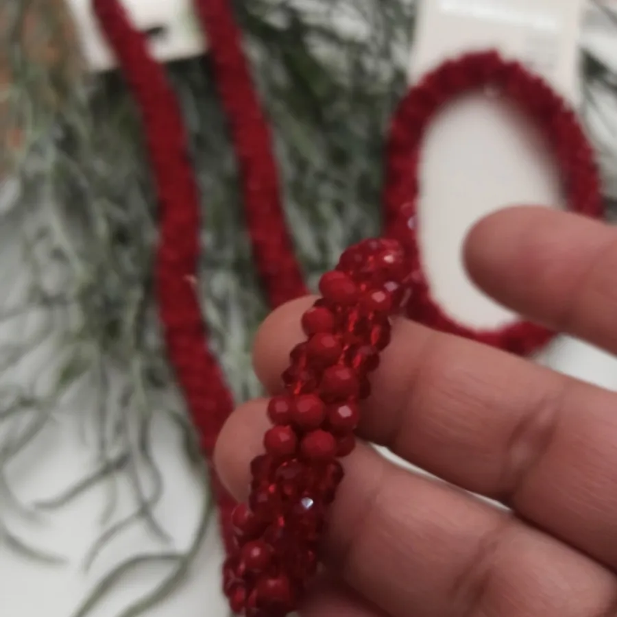 گردنبند و دستبند اکسسوری