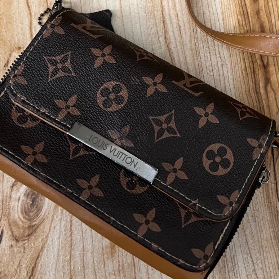 کیف دوشی لویی ویتون