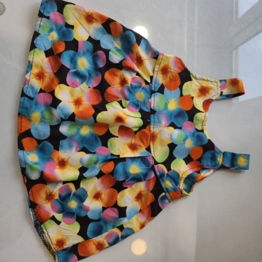 پیراهن نوزادی