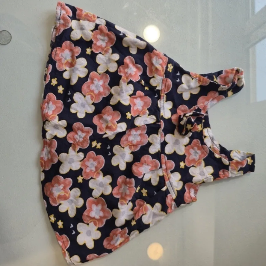 پیراهن نوزادی