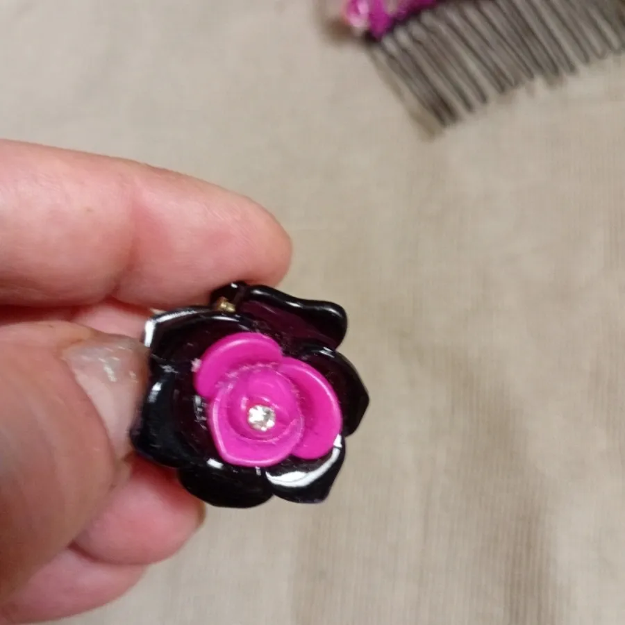 گل سر منجوق و صدف طبیعی