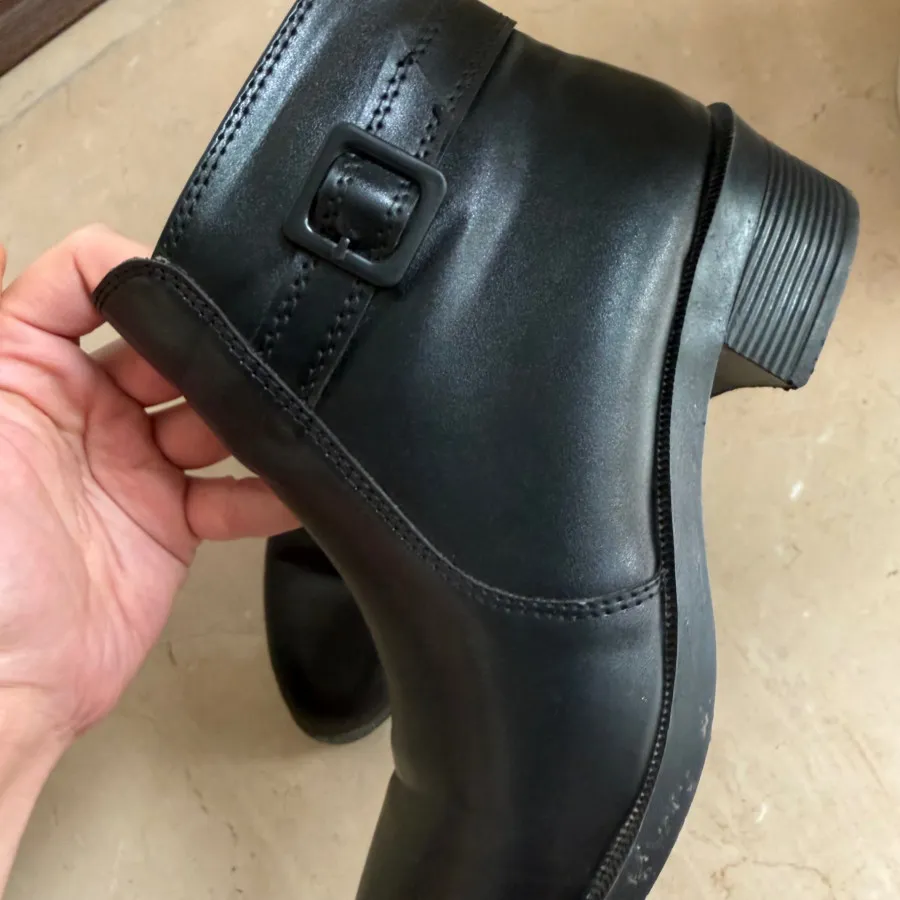 بوت چرم مصنوعی