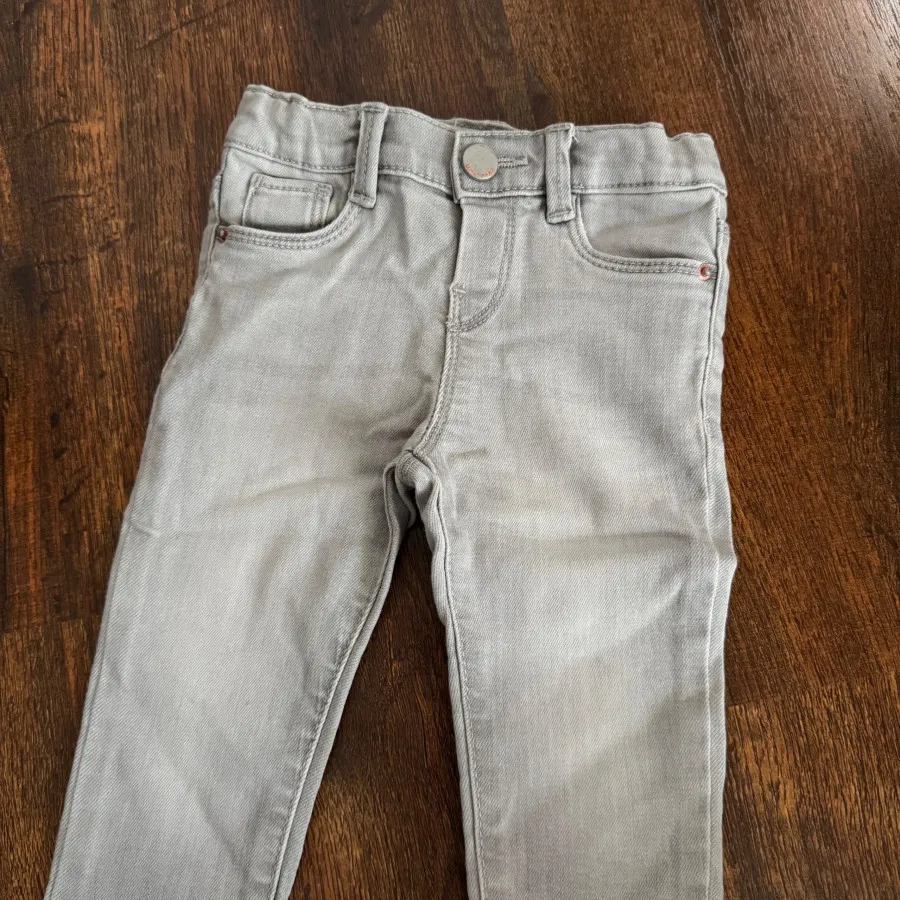 شلوار جین منگو