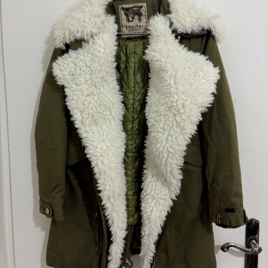 پالتو برند لوسیفر