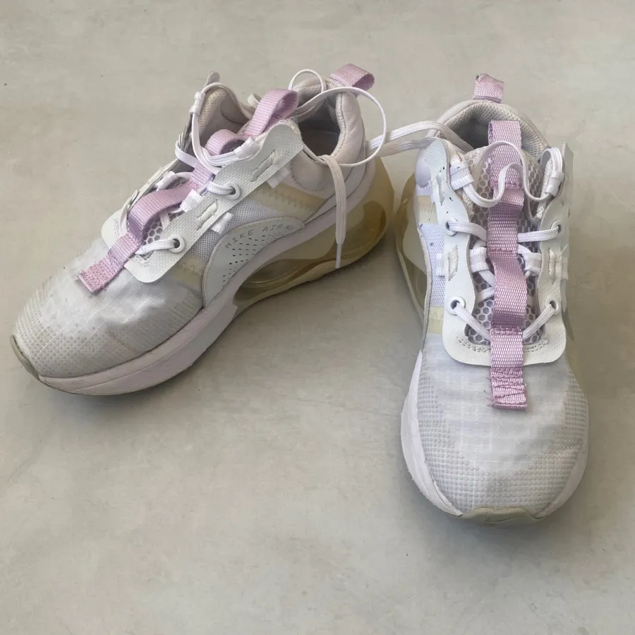 کفش اسپرت زنانه نایک