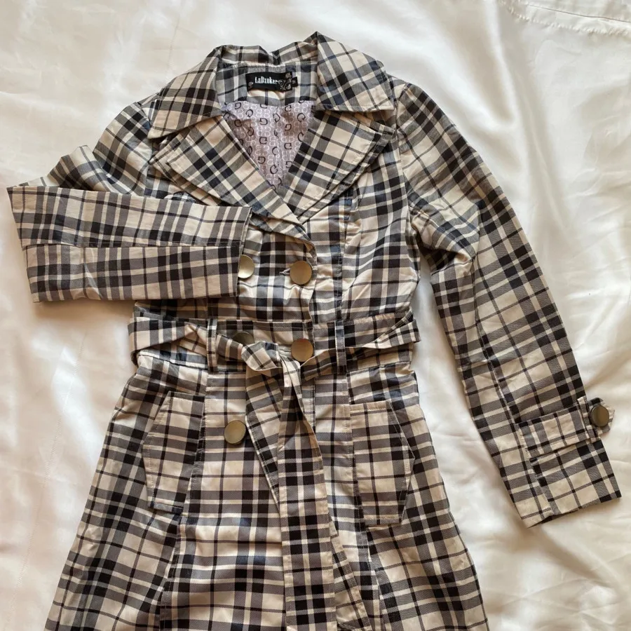 بارانی چهارخونه