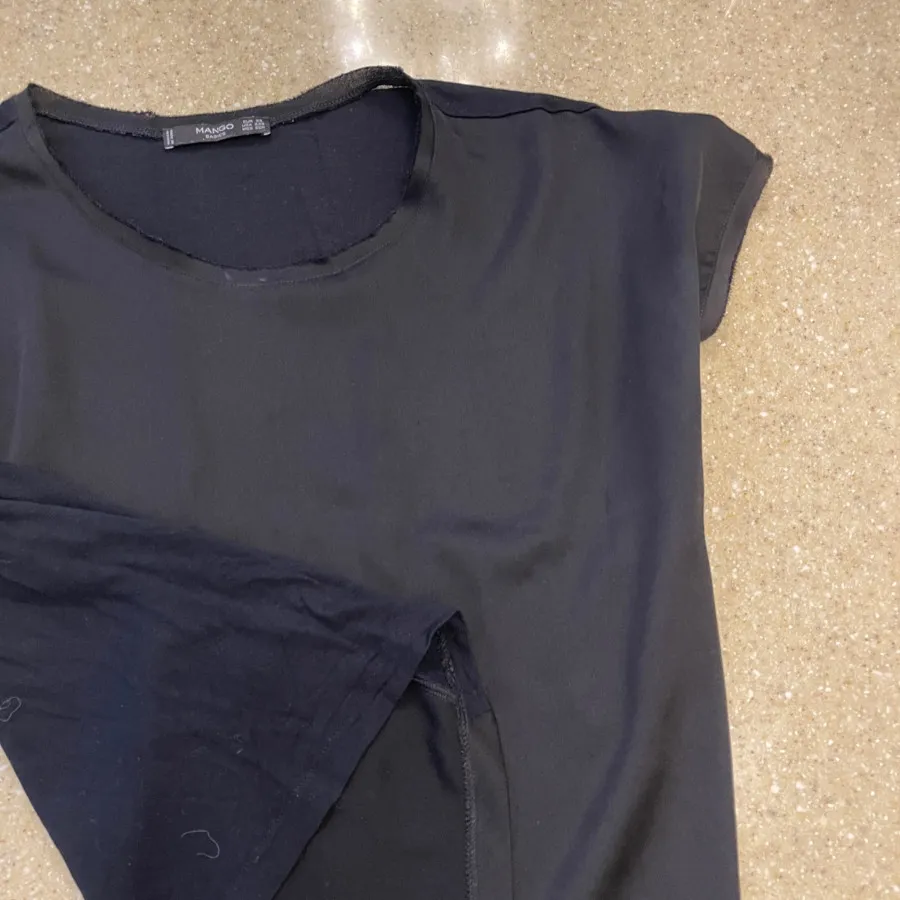 تی شرت خاص mango