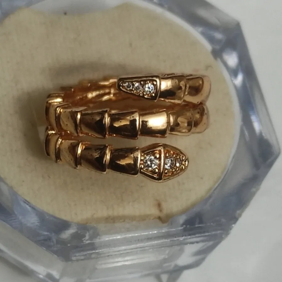 انگشترمار نگین دارکپی طلا