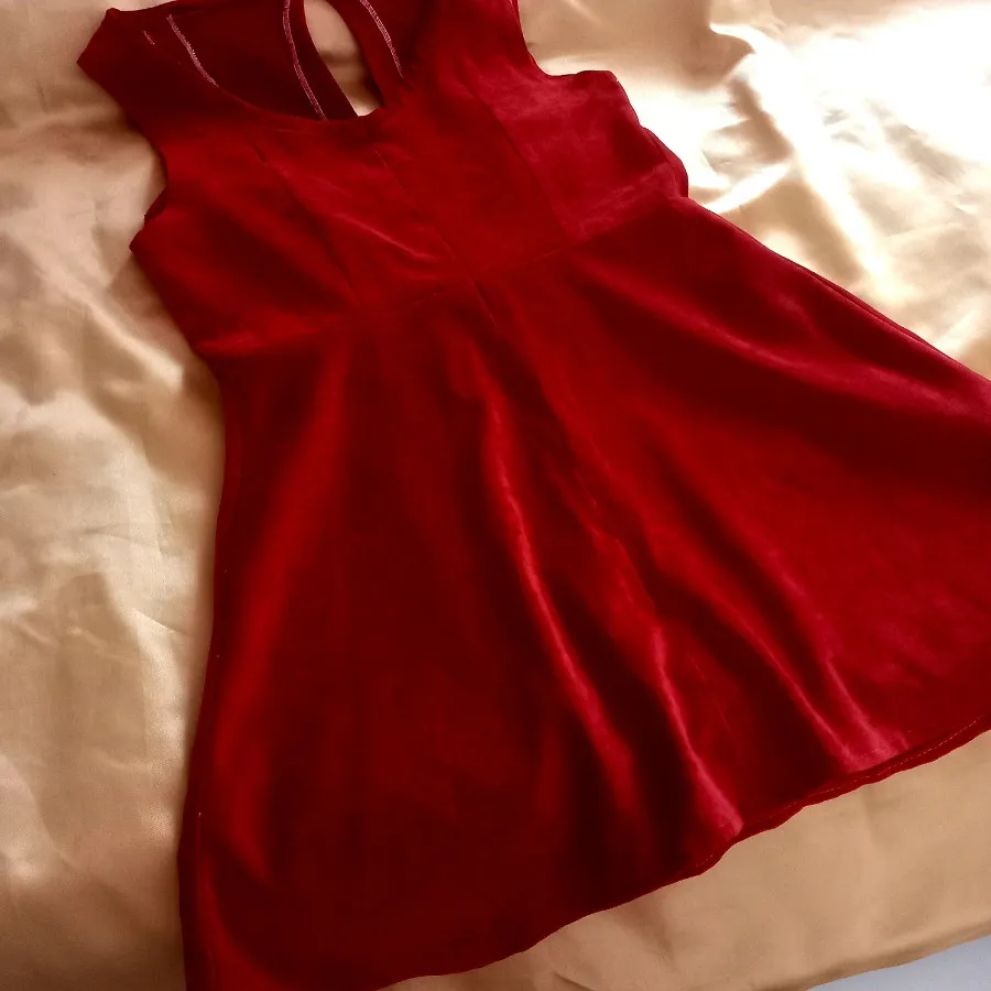 لباس دخترانه یا زنانه