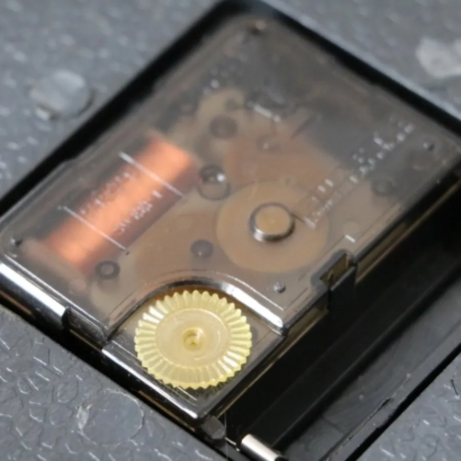 ساعت دیواری