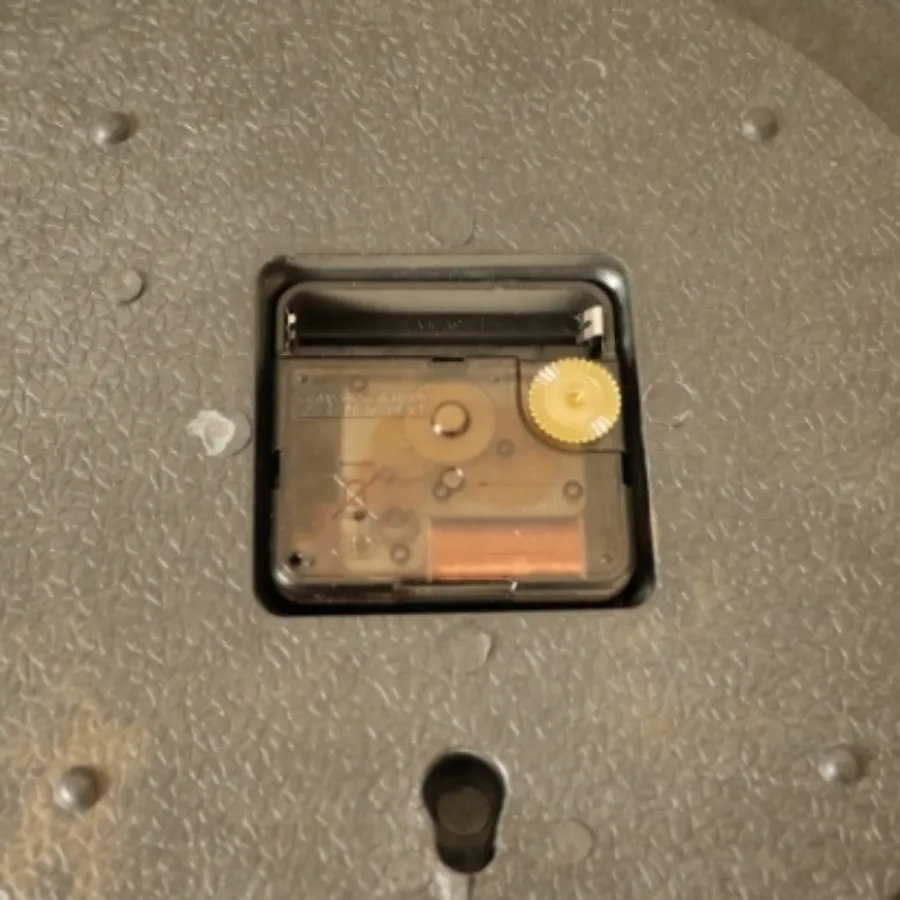 ساعت دیواری