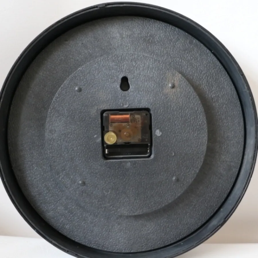 ساعت دیواری