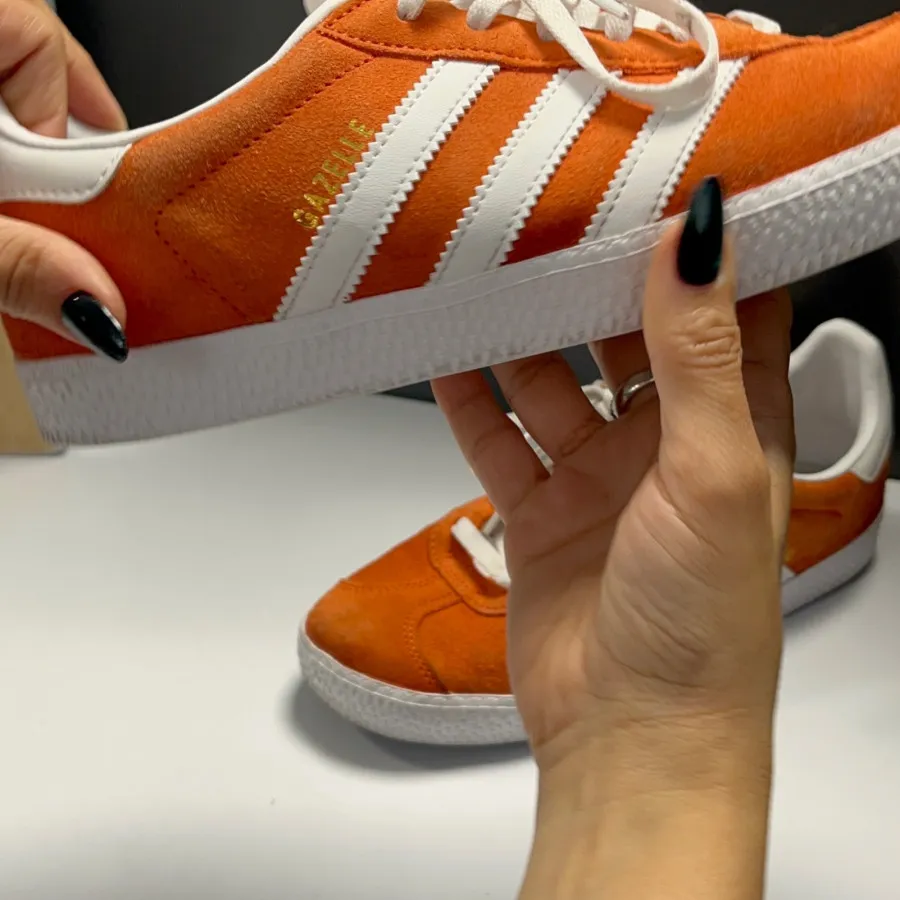 اسنیکرز شیک سامبا سایز 38