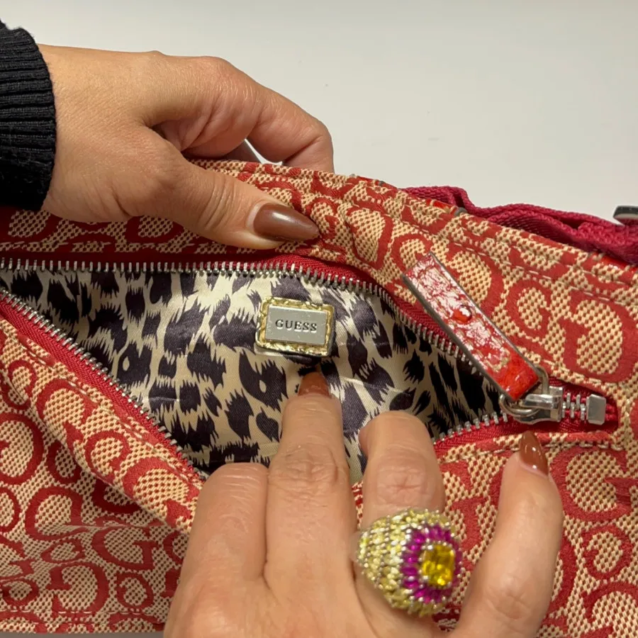 کیف کمری شیک guess