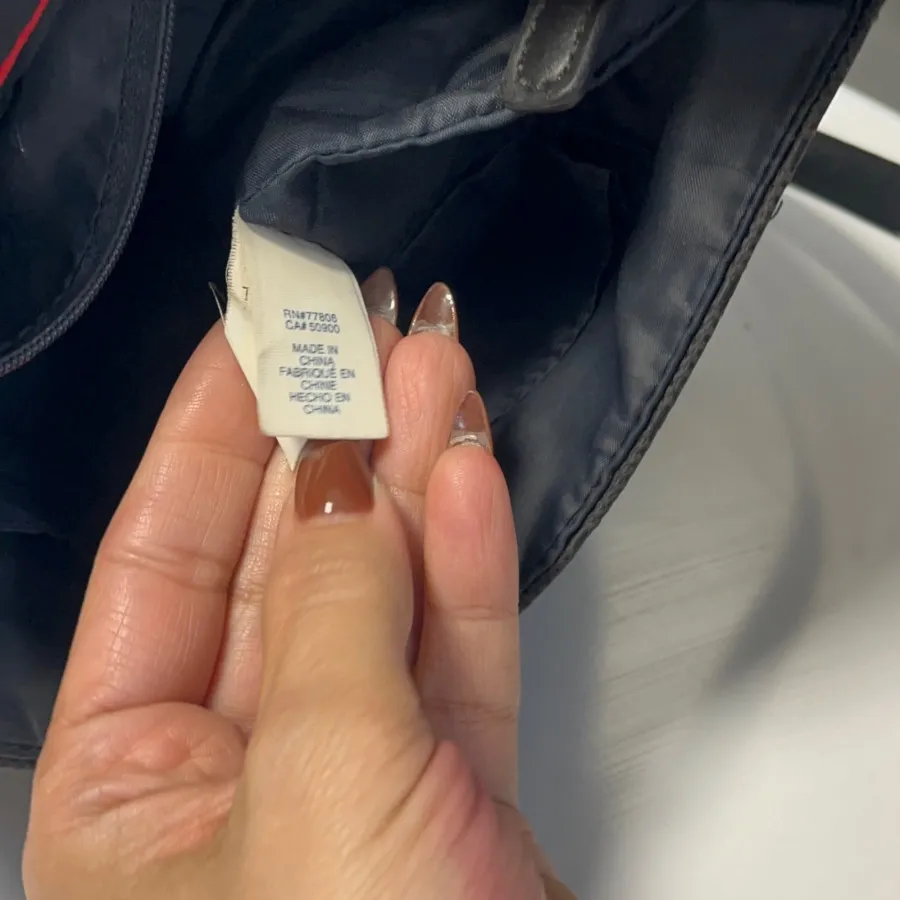 کیف کراس بادی تامی هیلفیگ