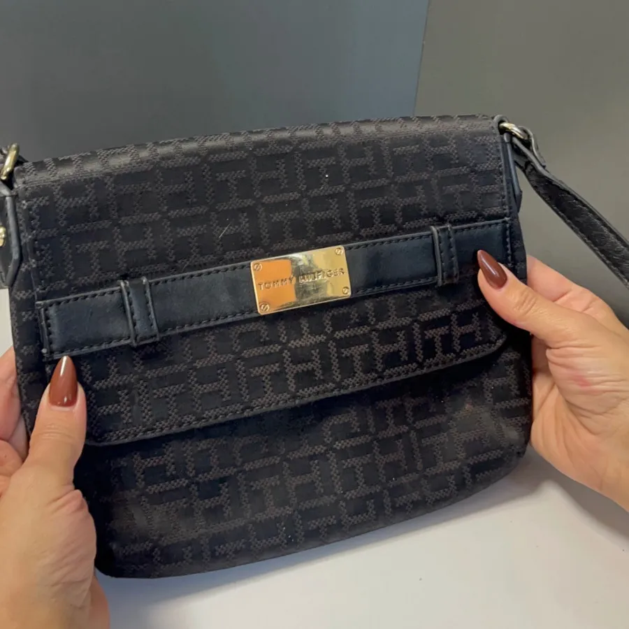 کیف کراس بادی تامی هیلفیگ