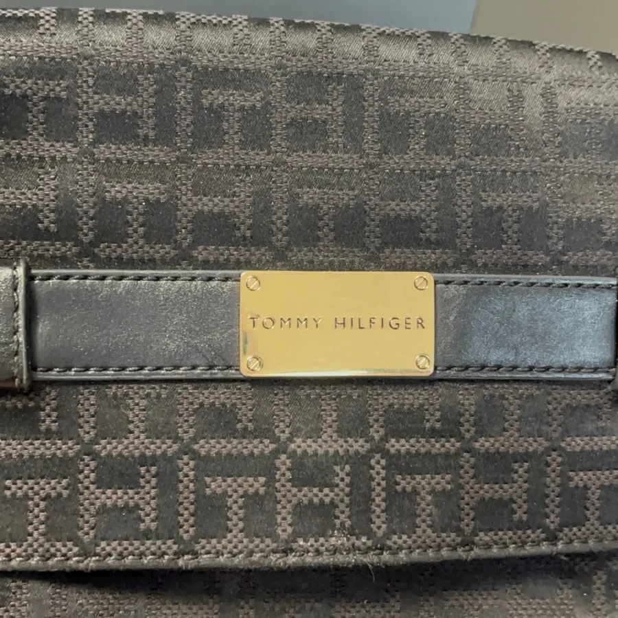 کیف کراس بادی تامی هیلفیگ