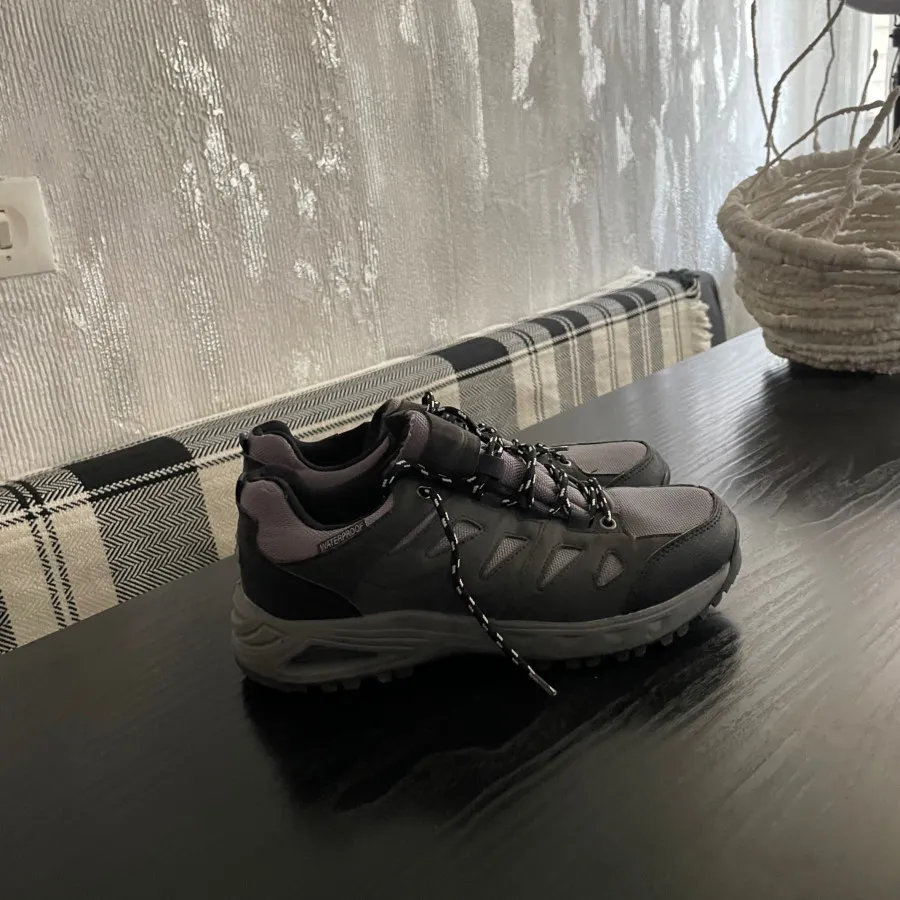 کفش کتانی ورزشی کریویت