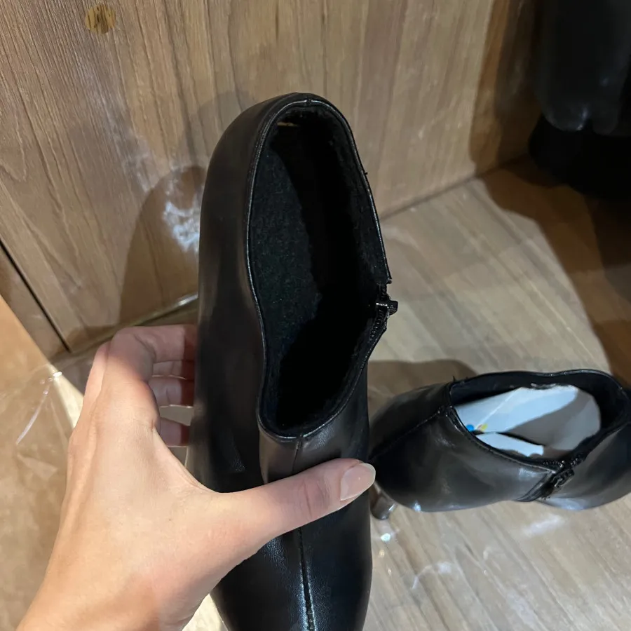 نیم بوت پاشنه دار