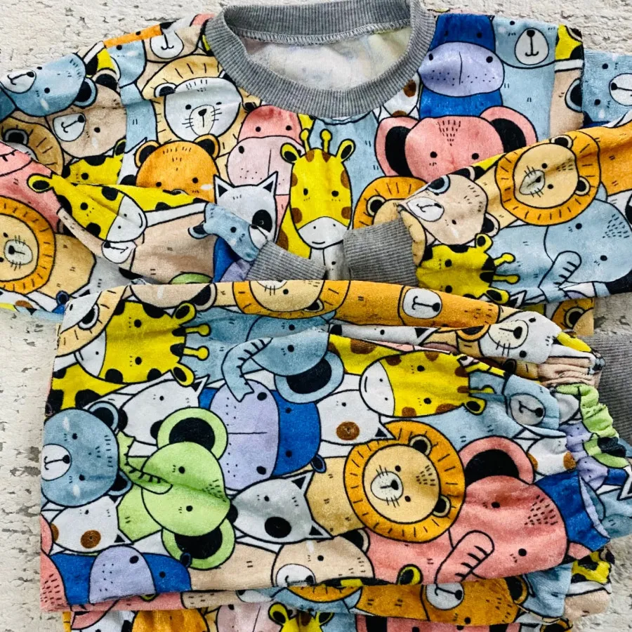 لباس بچگانه