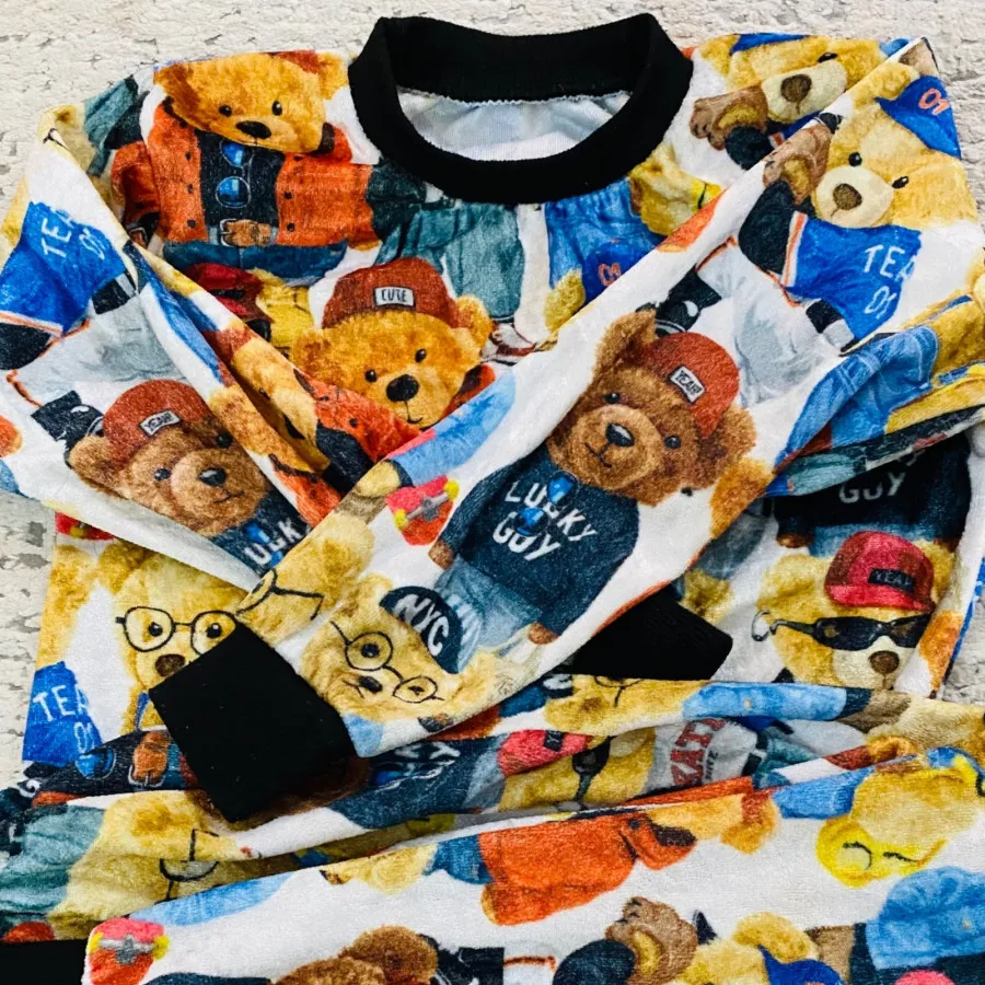 لباس بچگانه